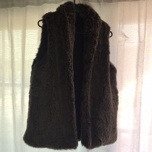 Steve Madden Faux fur vest size women’s small